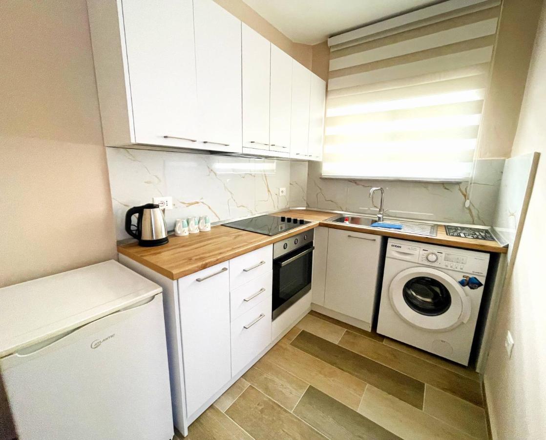 Peace Apartments Дуррес Екстер'єр фото