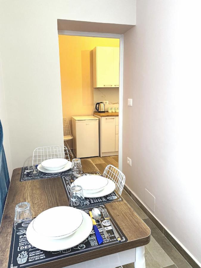 Peace Apartments Дуррес Екстер'єр фото